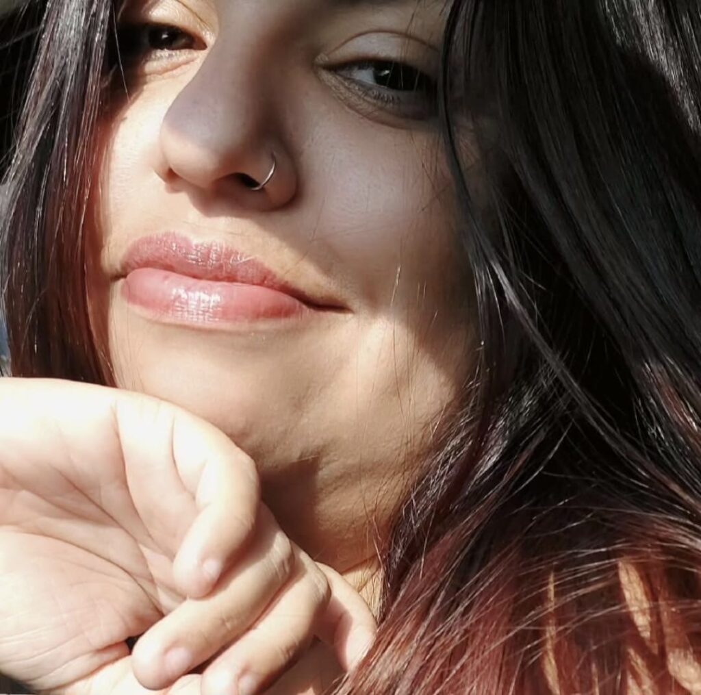 Escrevo sobre criação de conteúdo, redes sociais e ferramentas digitais, além de analisar filmes, séries e outros temas que atravessam a cultura digital.
Este site é um espaço para refletir sobre como criamos, consumimos e interpretamos conteúdo — dentro e fora da internet.